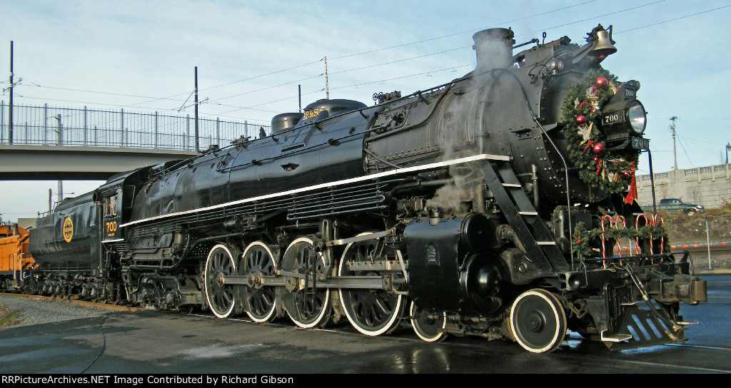 SP&S 700 Steam Locomotive